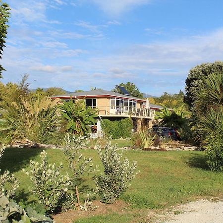 Labyrinth Gardens Guest House Takaka Exteriér fotografie