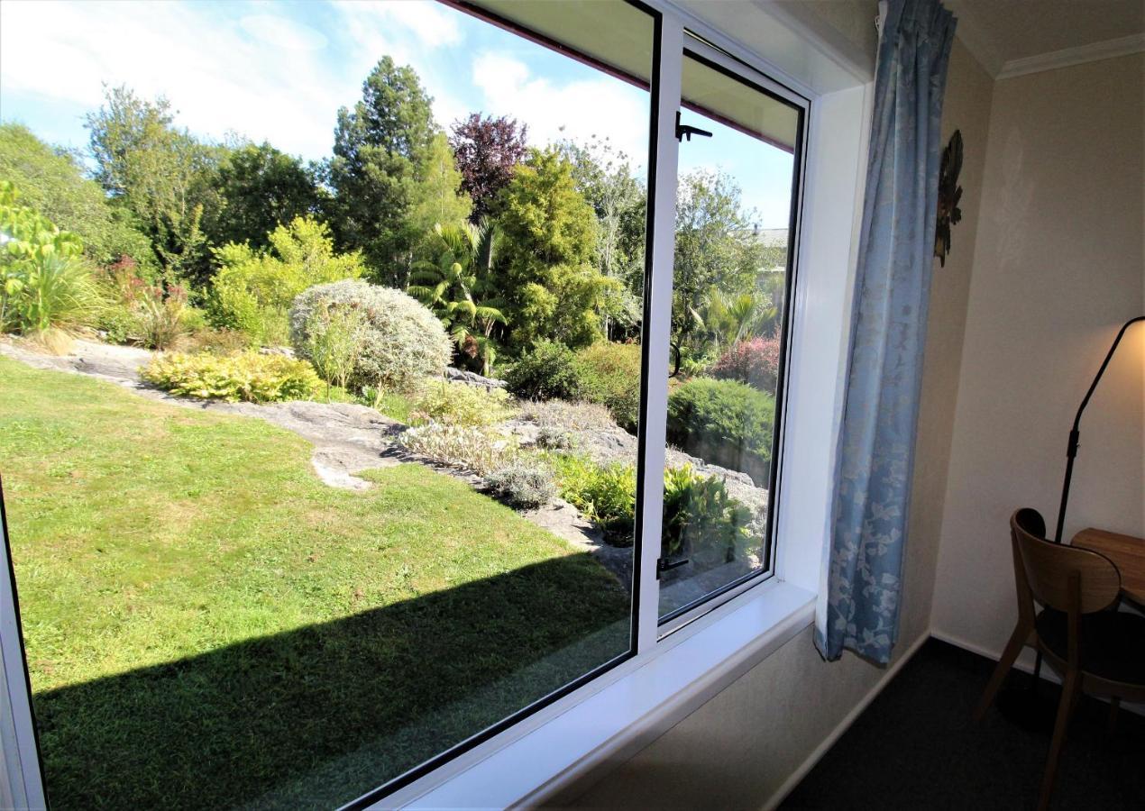 Labyrinth Gardens Guest House Takaka Exteriér fotografie